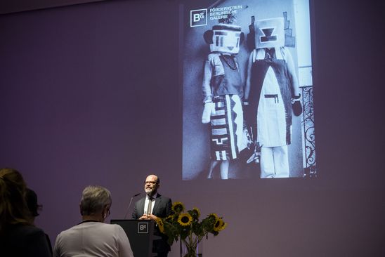 Preview zur Ausstellung "Dada Afrika. Dialog mit dem Fremden", 3.8.2016, Foto: Hannes Wiedemann