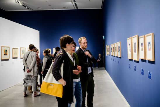 Preview der Ausstellung "Erwin Wurm. Bei Mutti" für Freund*innen der Berlinischen Galerie aus dem Förderverein, 13.4.2016, Foto: Hannes Wiedemann