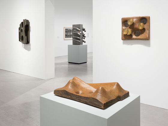 Ausstellungsansicht „Brigitte Meier-Denninghoff. Skulpturen und Zeichnungen 1946-1970“, Berlinische Galerie, Foto: © Roman März