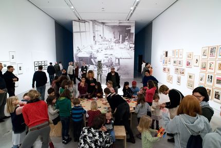 Kindervernissage zur Ausstellung "Eduardo Paolozzi. Lots of Pictures, Lots of Fun" in der Berlinischen Galerie, 11.2.2018, Foto: Barbara Antal Kindervernissage zur Ausstellung "Eduardo Paolozzi. Lots of Pictures, Lots of Fun" in der Berlinischen Galerie, 11.2.2018, Foto: Barbara Antal