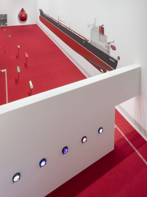 Installation view „Monira Al Qadiri. Hero“, Berlinische Galerie, Photo: © Roman März
