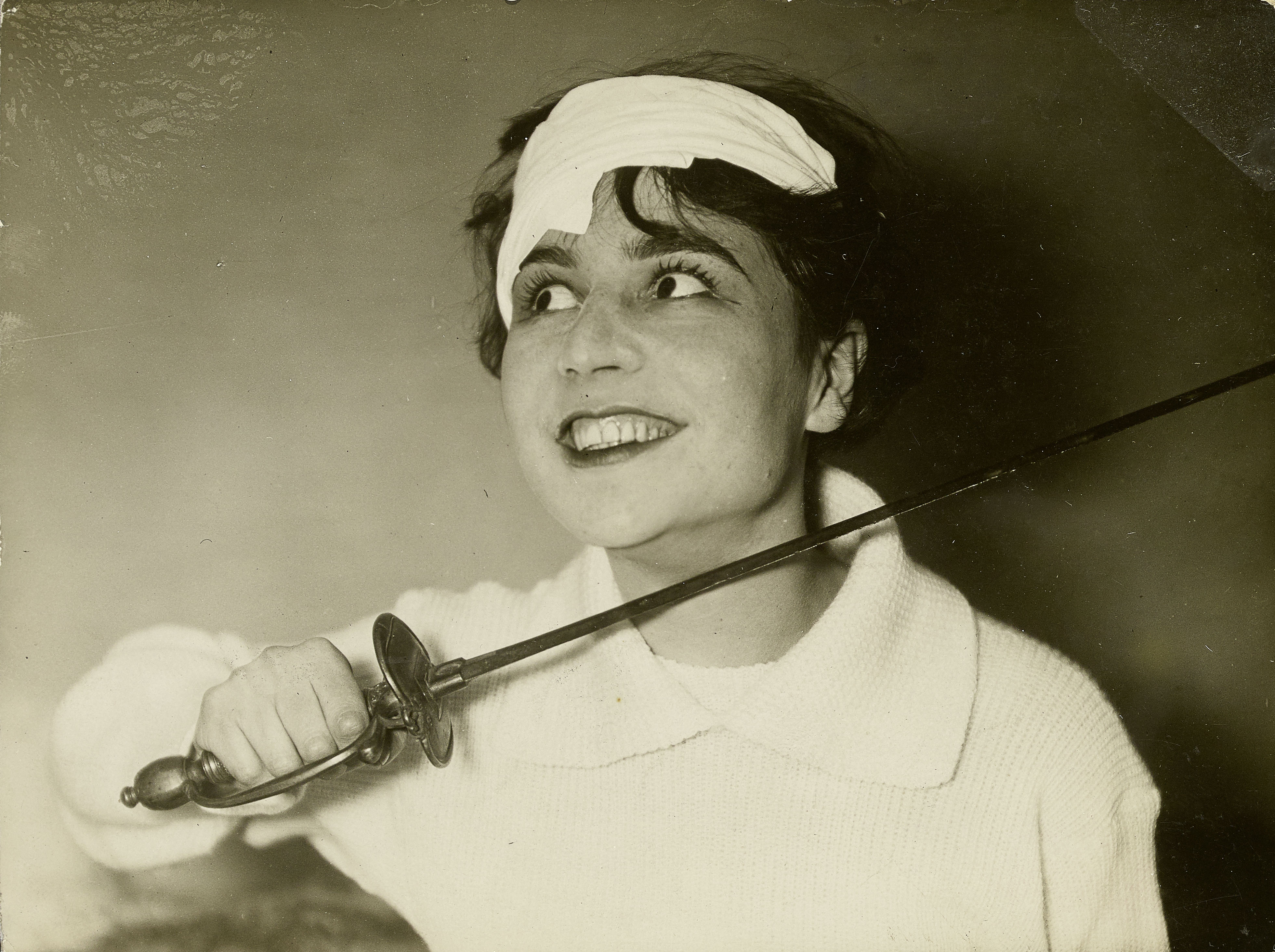 Umbo, Ruth Landshoff, 1927/1928, © Phyllis Umbehr/Galerie Kicken Berlin/VG Bild-Kunst, Bonn 2020 Umbo, Ruth Landshoff, 1927/1928, © Phyllis Umbehr/Galerie Kicken Berlin/VG Bild-Kunst, Bonn 2020